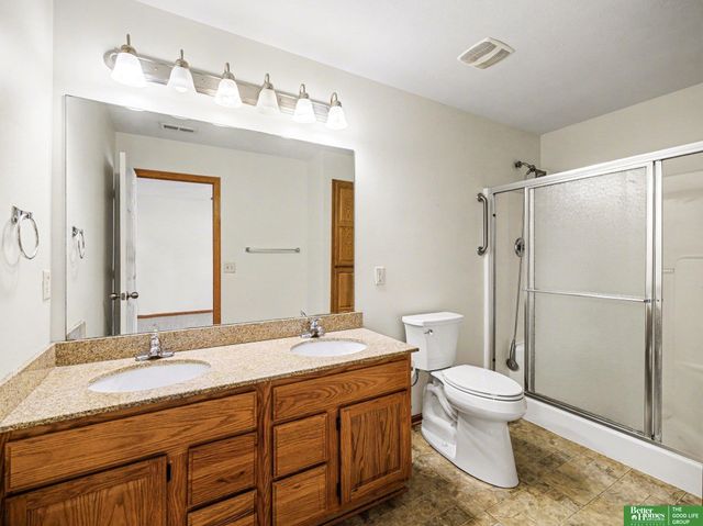 1832 N 175 Plaza, Omaha, NE 68116