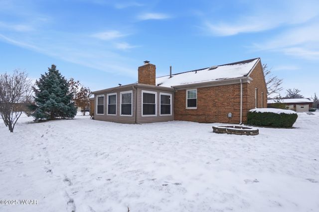 819 Canyon Drive, Lima, OH 45804