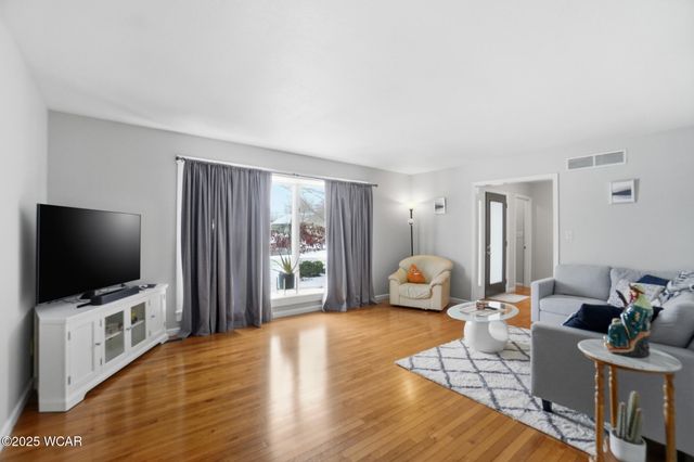 819 Canyon Drive, Lima, OH 45804