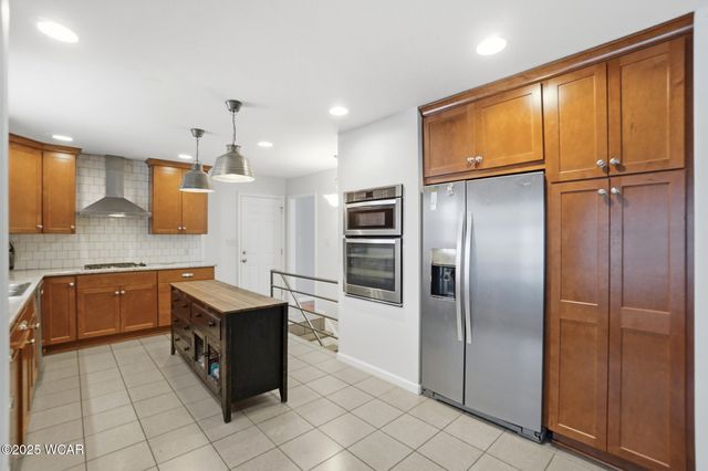 819 Canyon Drive, Lima, OH 45804