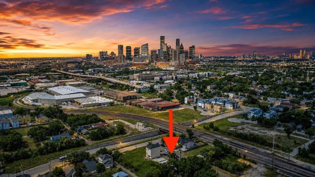 1912 Semmes Street, Houston, TX 77026