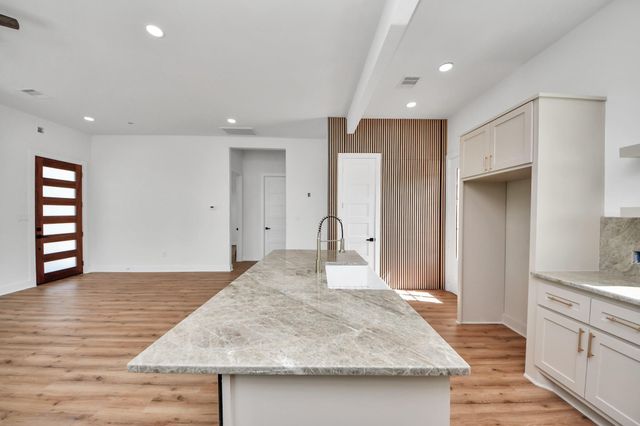 1912 Semmes Street, Houston, TX 77026