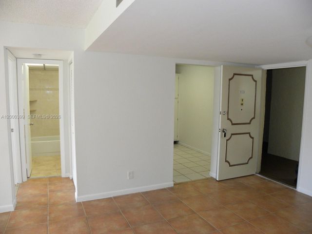 8050 W Mcnab Rd 206, Tamarac, FL 33321