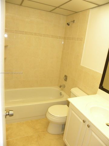 8050 W Mcnab Rd 206, Tamarac, FL 33321