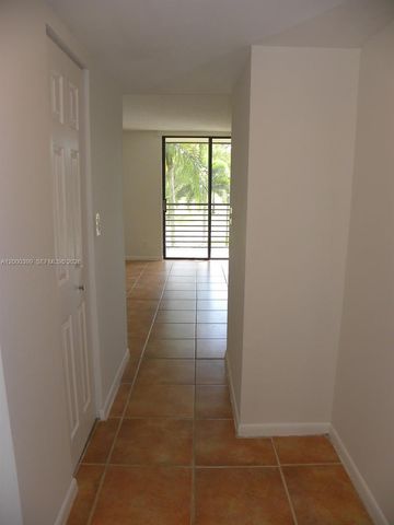 8050 W Mcnab Rd 206, Tamarac, FL 33321