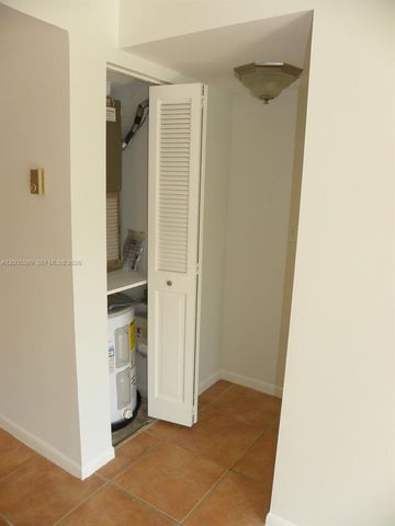 8050 W Mcnab Rd 206, Tamarac, FL 33321