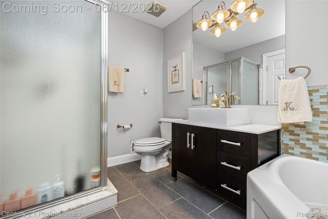 3172 Cedar Crest Drive, Troy, MI 48083