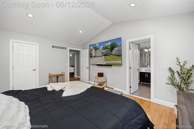 3172 Cedar Crest Drive, Troy, MI 48083