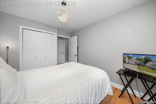 3172 Cedar Crest Drive, Troy, MI 48083