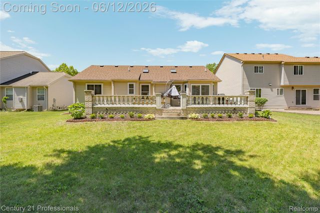 3172 Cedar Crest Drive, Troy, MI 48083