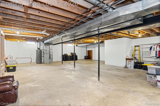 3172 Cedar Crest Drive, Troy, MI 48083