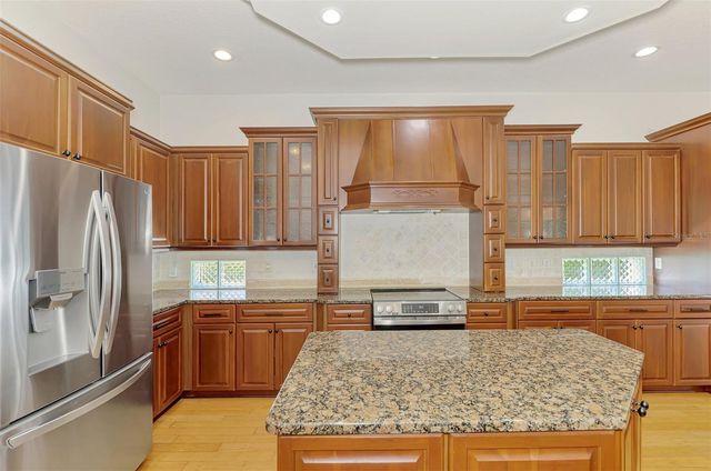 5684 EASTWIND DRIVE, Sarasota, FL 34233