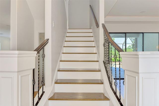 5684 EASTWIND DRIVE, Sarasota, FL 34233