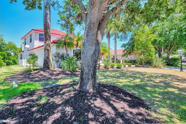 5684 EASTWIND DRIVE, Sarasota, FL 34233
