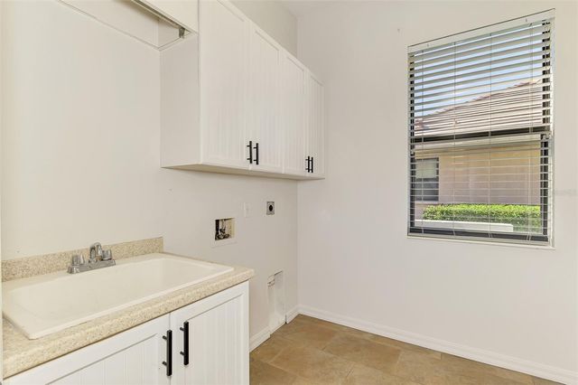 5684 EASTWIND DRIVE, Sarasota, FL 34233