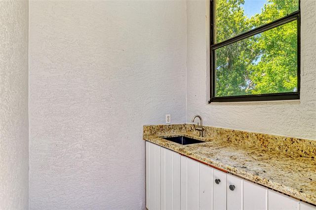 5684 EASTWIND DRIVE, Sarasota, FL 34233