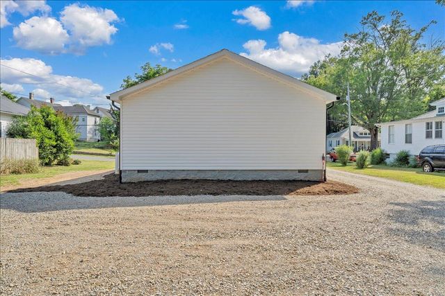 20 Spring ST, Rocky Mount, VA 24151