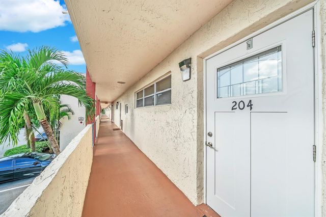8980 S HOLLYBROOK Boulevard 204, Pembroke Pines, FL 33025