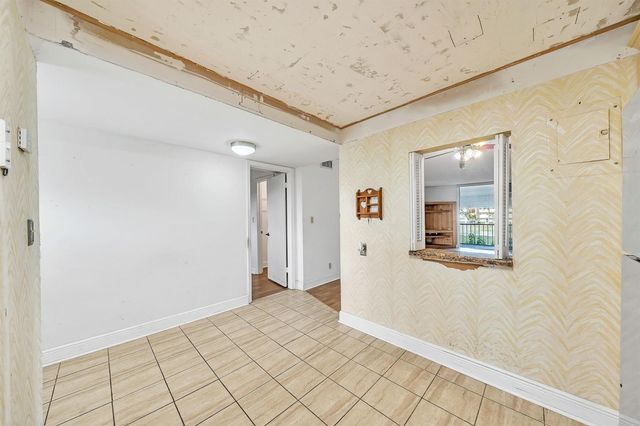 8980 S HOLLYBROOK Boulevard 204, Pembroke Pines, FL 33025