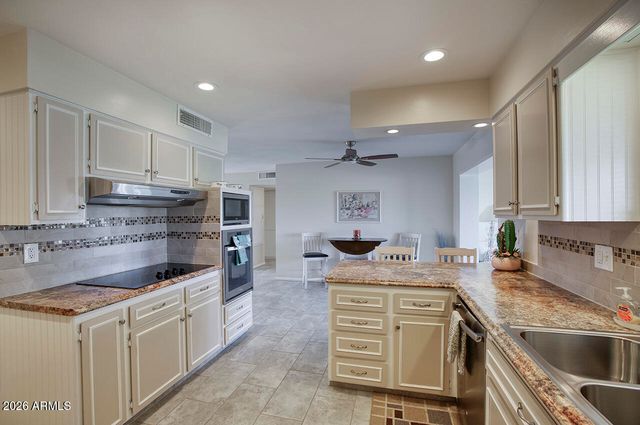 10812 W HATCHER Road, Sun City, AZ 85351