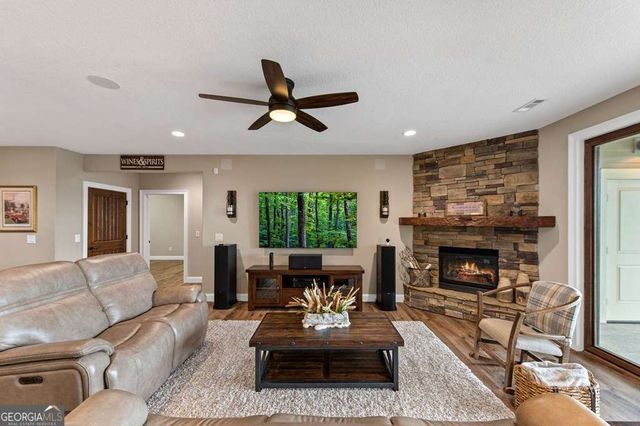 437 Winding Ridge, Blairsville, GA 30512