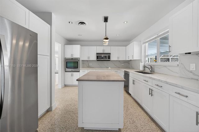 7280 SW 128th St -, Pinecrest, FL 33156