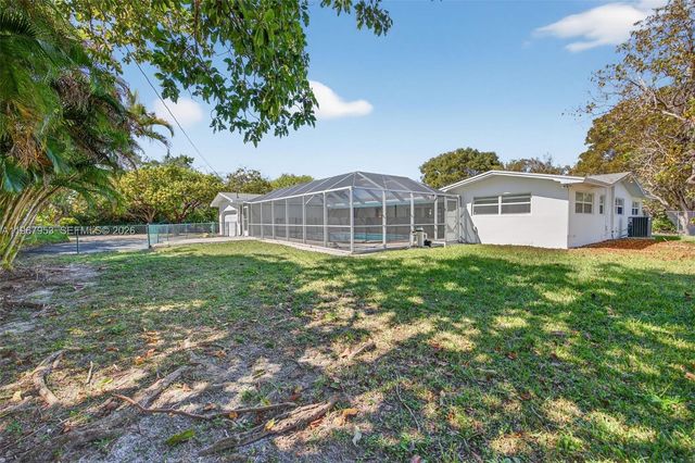 7280 SW 128th St -, Pinecrest, FL 33156
