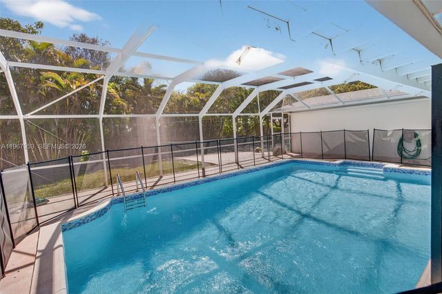 7280 SW 128th St -, Pinecrest, FL 33156