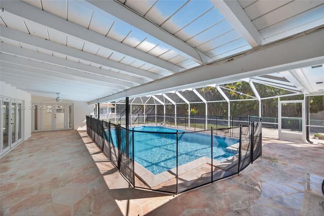 7280 SW 128th St -, Pinecrest, FL 33156