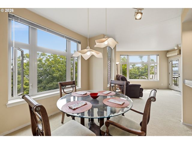 1630 S HARBOR Way 304, Portland, OR 97201