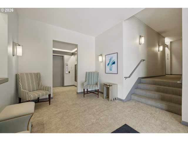 1630 S HARBOR Way 304, Portland, OR 97201
