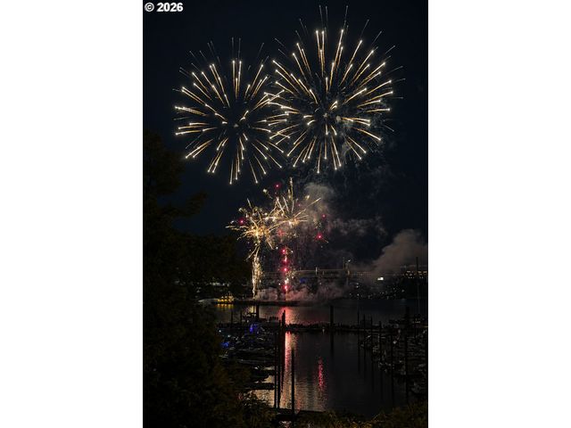 1630 S HARBOR Way 304, Portland, OR 97201
