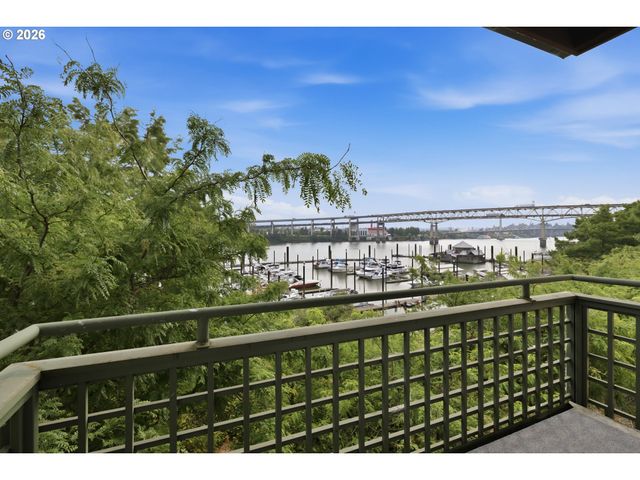 1630 S HARBOR Way 304, Portland, OR 97201