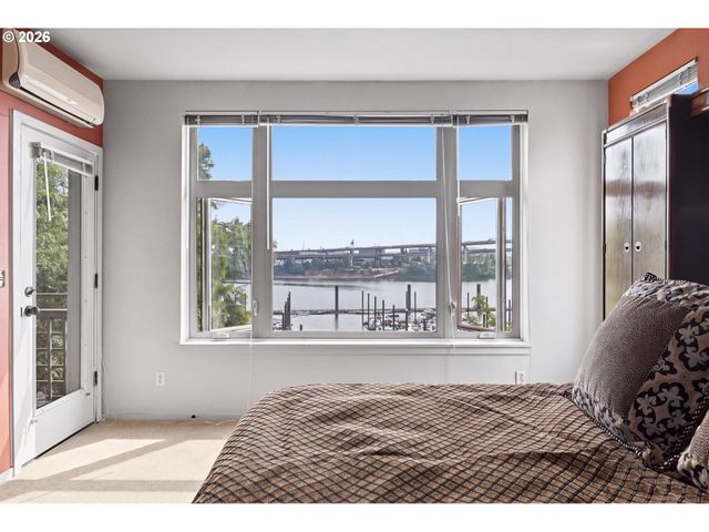 1630 S HARBOR Way 304, Portland, OR 97201