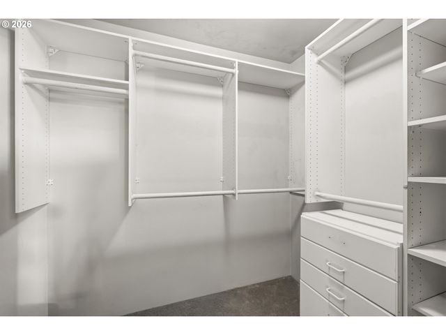 1630 S HARBOR Way 304, Portland, OR 97201