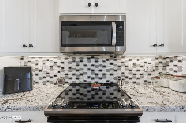 16525 W LAVA Drive, Surprise, AZ 85374