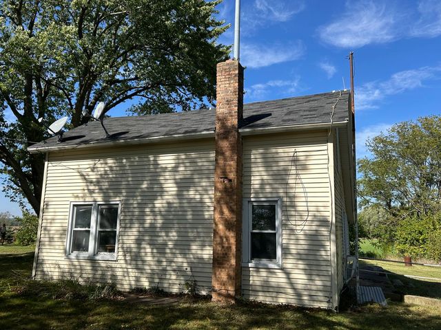 16104 McGuire Road, Harvard, IL 60033