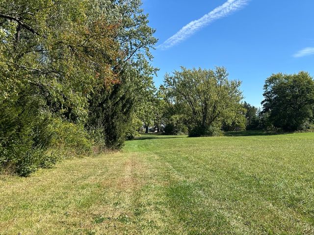 16104 McGuire Road, Harvard, IL 60033