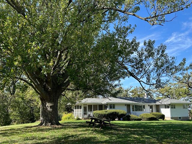 16104 McGuire Road, Harvard, IL 60033