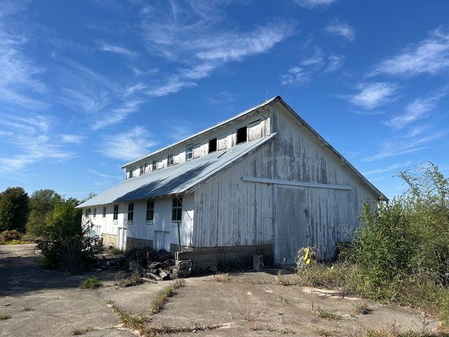 16104 McGuire Road, Harvard, IL 60033