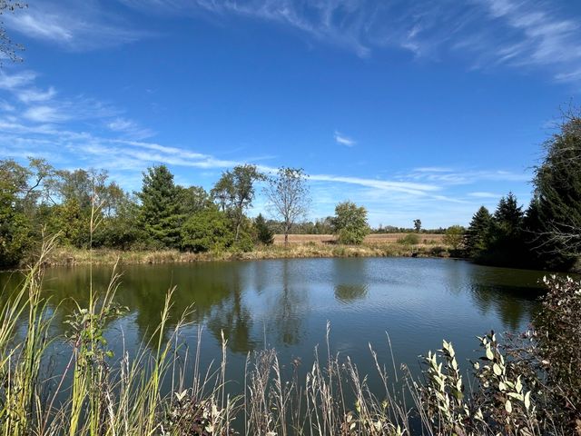 16104 McGuire Road, Harvard, IL 60033