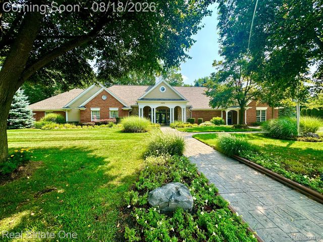 4576 Berkshire Drive, Sterling Heights, MI 48314