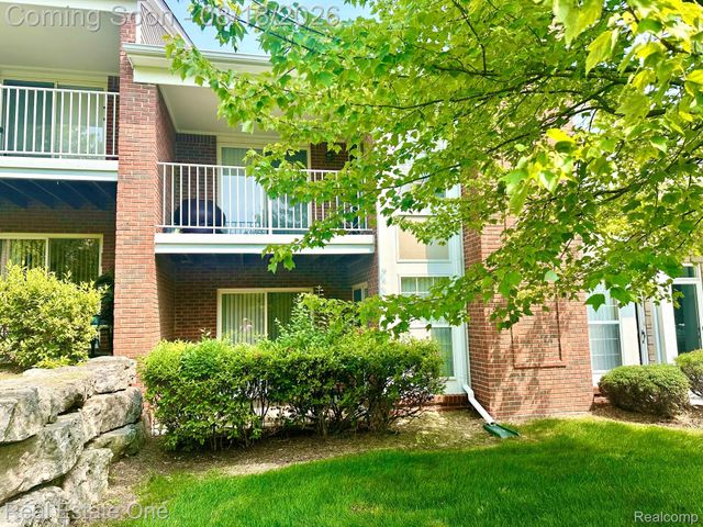 4576 Berkshire Drive, Sterling Heights, MI 48314
