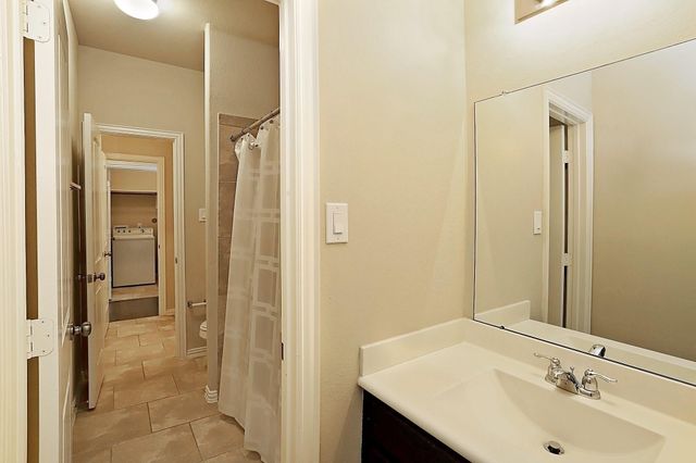 3114 Sherbrooke Canyon Lane, Houston, TX 77047