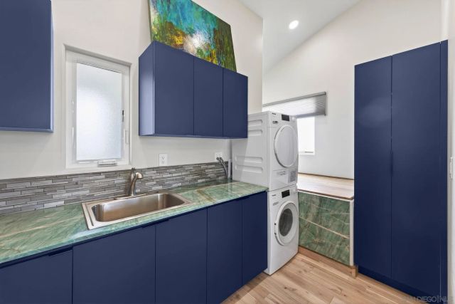 6706 Avenida Mañana St, La Jolla, CA 92037