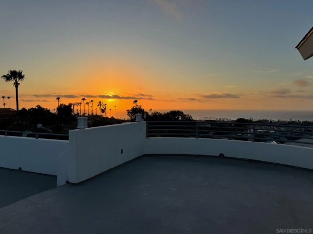 6706 Avenida Mañana St, La Jolla, CA 92037