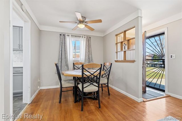 12801 Sterling Court, Oak Park, MI 48237