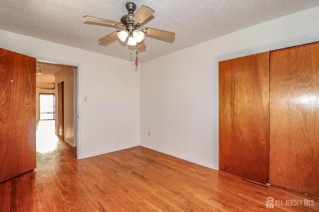 107 Edison Glen Terrace, Edison, NJ 08837