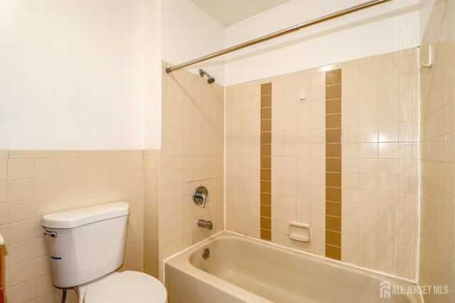 107 Edison Glen Terrace, Edison, NJ 08837