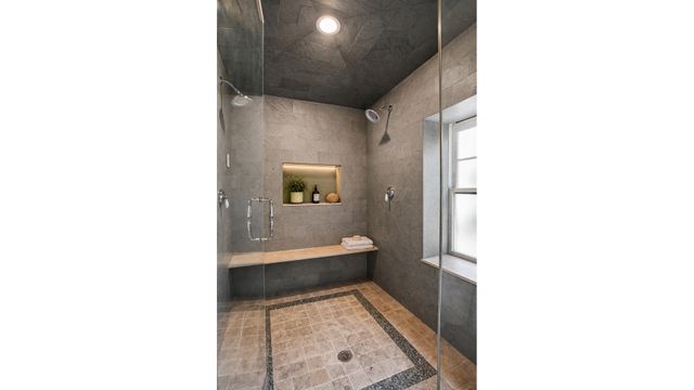 1094 PARK Place, New York City, NY 11213